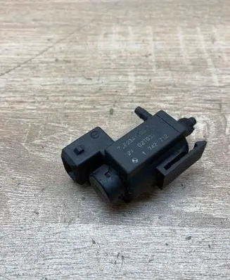 BMW 3 E90 E91 Turbo solenoid valve 1742712 USED