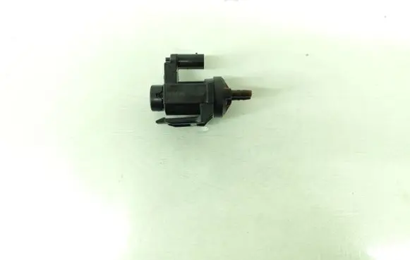 BMW 3 G20 G21 Vacuum valve 70478502