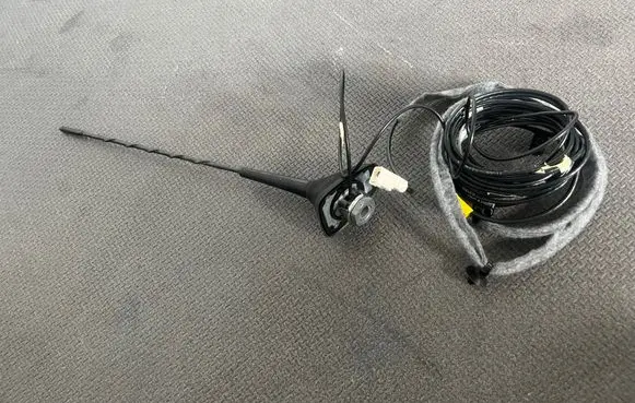Renault Clio IV Aerial GPS antenna 282430602R 43227 41180832H
