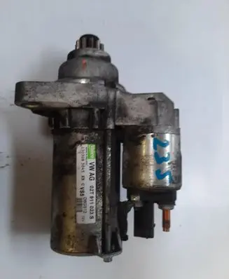 Volkswagen Polo IV 9N3 Starter motor 02T911023S