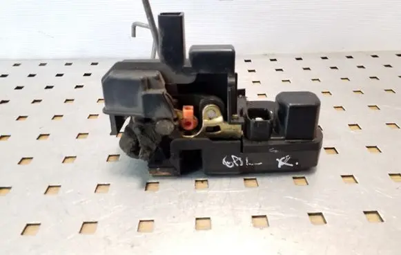 Jeep Grand Cherokee (WJ) Rear door lock