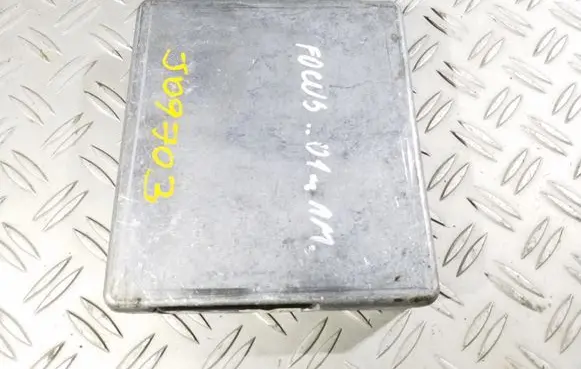 Ford Focus Engine control unit/module 1M5F12A650NB F5SB14A624AA