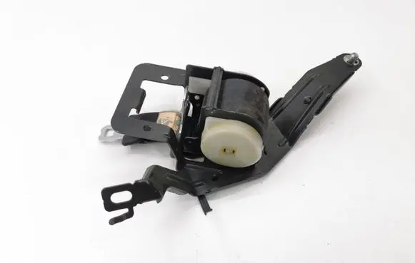 Mazda 5 Third row seat belt A26536