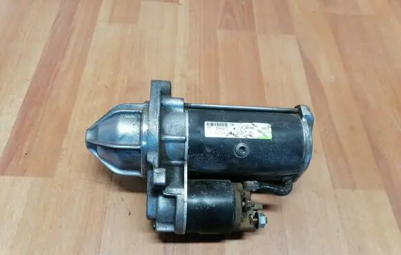 Mercedes-Benz Sprinter W901 W902 W903 W904 Starter motor 0051511301 D7R43 A0051511301