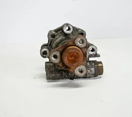 Volkswagen PASSAT B5 Power steering pump 8D0145177Q
