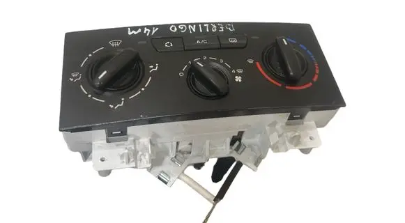Citroen Berlingo Climate control unit 9676532480 A42104600