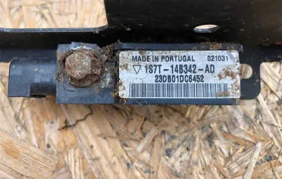 Ford Mondeo Mk III Airbag deployment crash/impact sensor 1S7T14B342AD