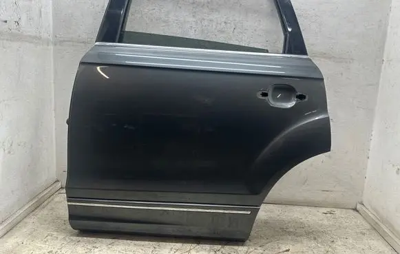 Audi Q7 4L Rear door 
