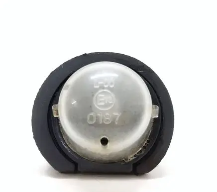 Suzuki SX4 Number plate light 0187