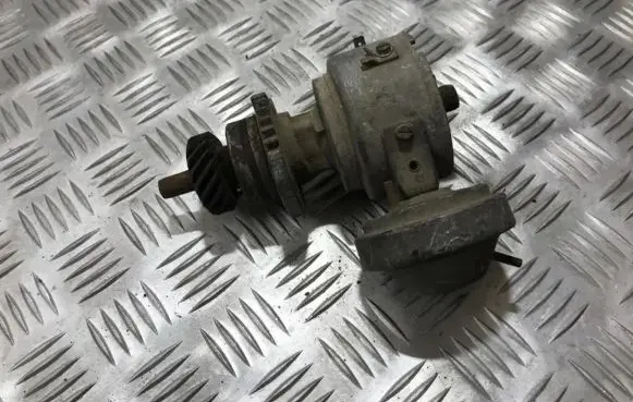 BMW 3 E21 Spark distributor 0237302038