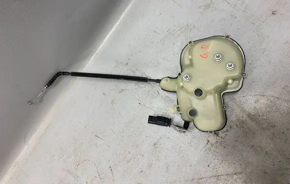 Porsche Panamera (970) Rear door soft close latching motor 97053645200