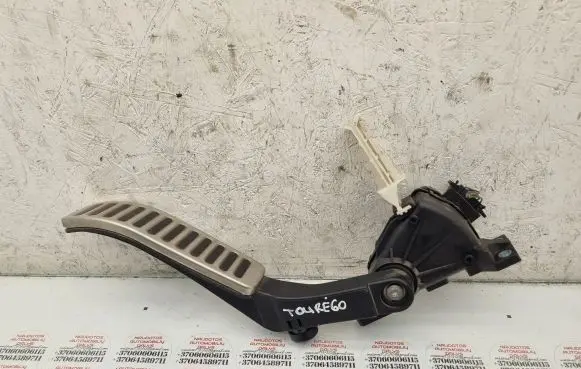 Volkswagen Touareg I Accelerator throttle pedal 7L6723507