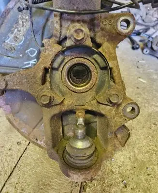 Jeep Grand Cherokee Front wheel hub