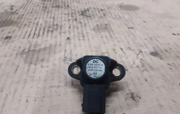 Mercedes-Benz E W211 Air pressure sensor A0061531528