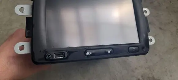 Dacia Sandero Screen/display/small screen 281150198R