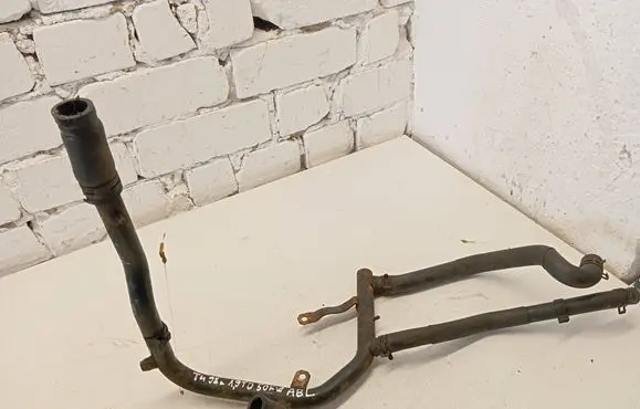 Volkswagen Transporter - Caravelle T4 Engine coolant pipe/hose 028121065H