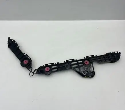 Toyota Camry VIII XV70 Rear bumper mounting bracket 5257633130