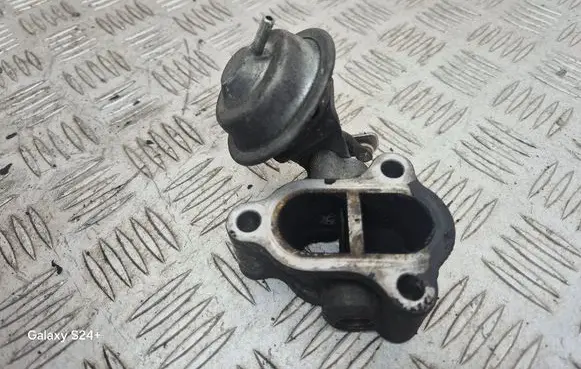 Toyota Yaris Vacuum valve 
