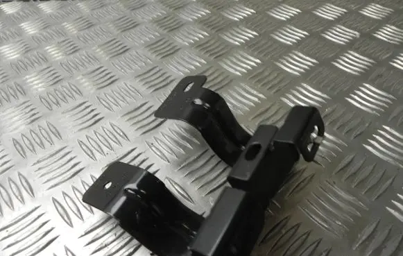 Jaguar I-Pace EGR valve cooler bracket J9D3281K34AB VD18171