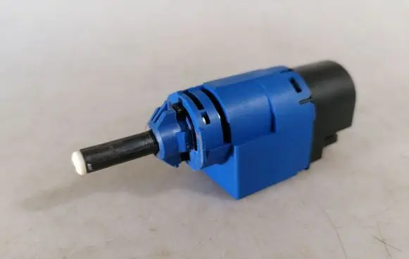 Clutch pedal sensor