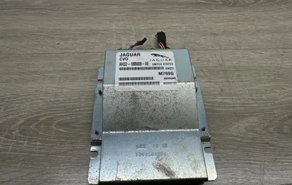 Land Rover Range Rover Sport L320 Air suspension control unit module (rear) AH3218B008AE 006000061281 6DCVD63A05