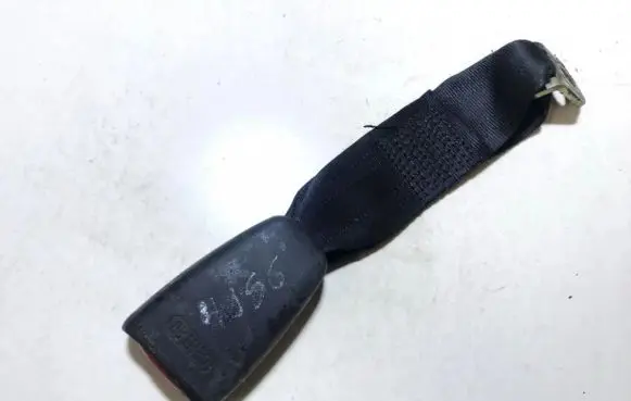 Mitsubishi Carisma Rear seatbelt buckle