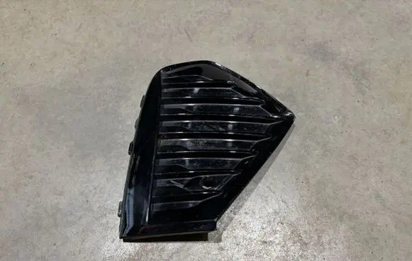 Volvo XC60 Front bumper lower grill 32234962