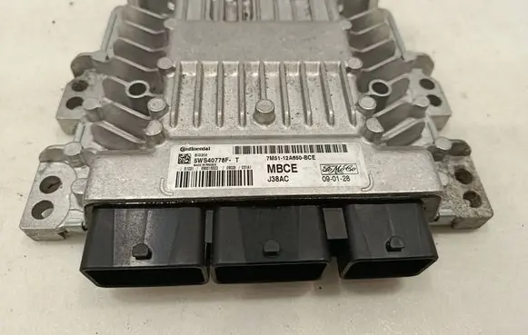 Ford Focus Engine control unit/module 7M5112A650BCE 5WS40778FT