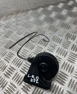 Land Rover Discovery 3 - LR3 Horn signal e30055306