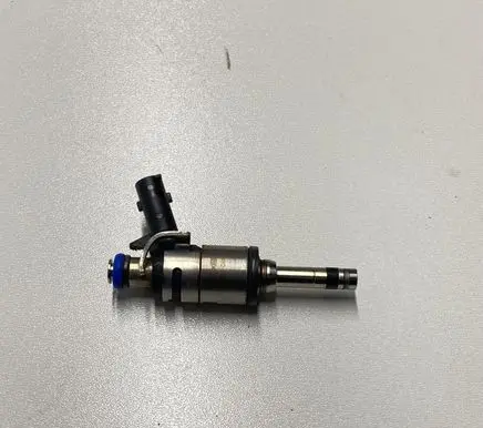 Hyundai i30 Fuel injector 35310-04AA0