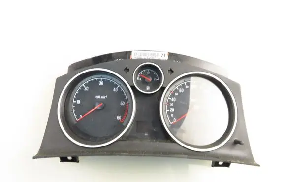 Opel Zafira B Speedometer (instrument cluster) 13225980ZT