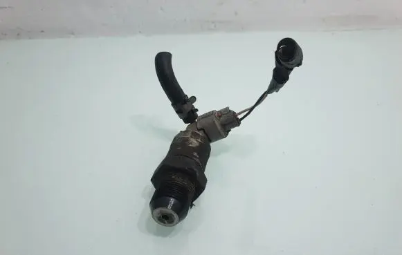 Toyota Corolla Verso AR10 Fuel pressure sensor 