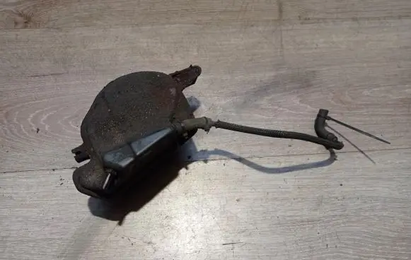 Vacuum air tank