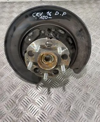 Honda CR-V Rear wheel hub
