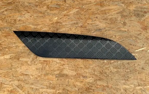 Land Rover Defender Engine hood trim N8B216C629CA