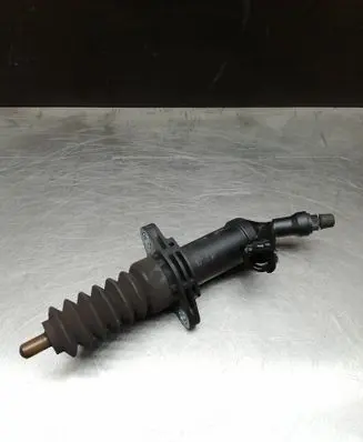 BMW 3 F30 F35 F31 Clutch master cylinder 6795711