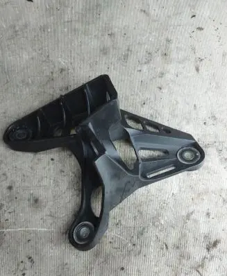Volkswagen Touran I Gear shift cable bracket 1K0711789G