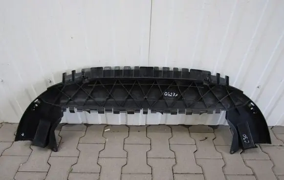Volvo C30 Front bumper skid plate/under tray 31299060