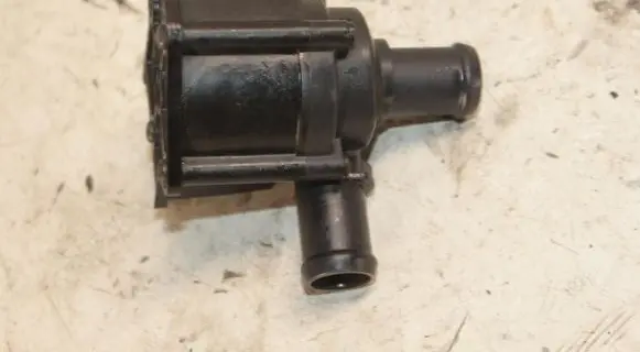Audi A4 S4 B8 8K Electric auxiliary coolant/water pump 8K0819147A