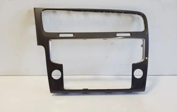Radio/GPS head unit trim