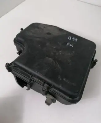 Volkswagen PASSAT B5.5 Fuse box set 8D1907613A