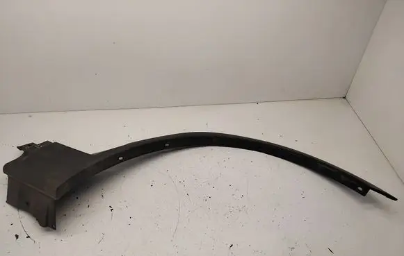 BMW X3 E83 Front arch trim 51773405818 12125313