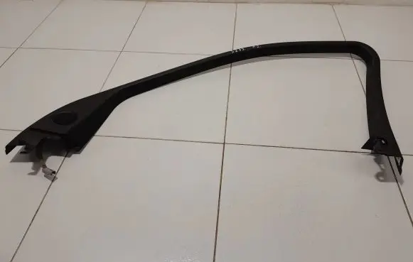 Land Rover Discovery Sport Other front door trim element FK7220904A