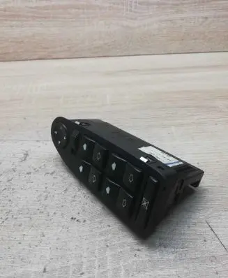 BMW 5 E39 Electric window control switch 8380646