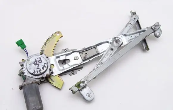 Subaru Legacy Front window lifting mechanism without motor