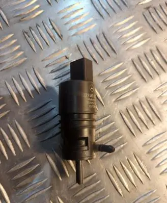 Mercedes-Benz C W204 Windscreen/windshield washer pump 2218690121 3028232 03104A