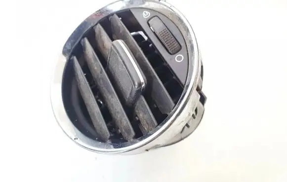 Peugeot 3008 I Dash center air vent grill y05201