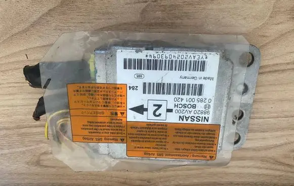 Nissan Primera Airbag control unit/module 98820AV200 0285001420
