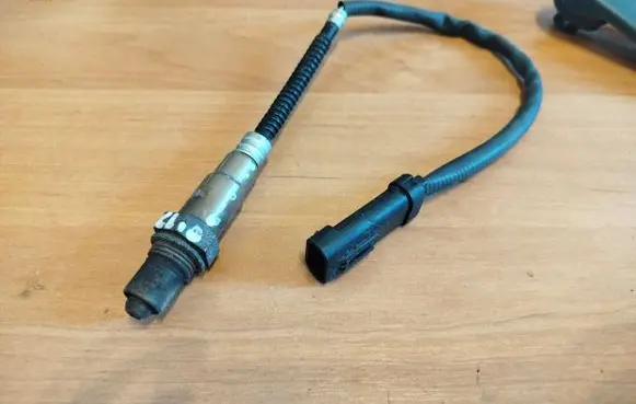 Renault Clio II Lambda probe sensor 7700107433 0258006046