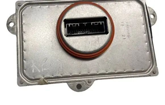 Peugeot 3008 II Headlight ballast module Xenon L90125449